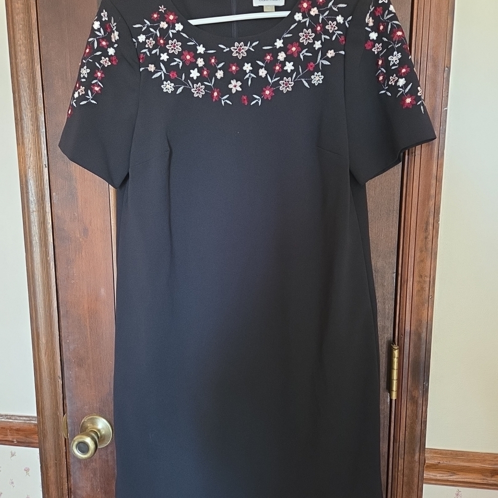 Elegant Black Floral Embroidered Dress